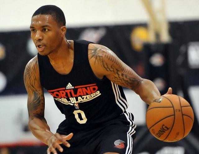 精准的长传 精准的长传