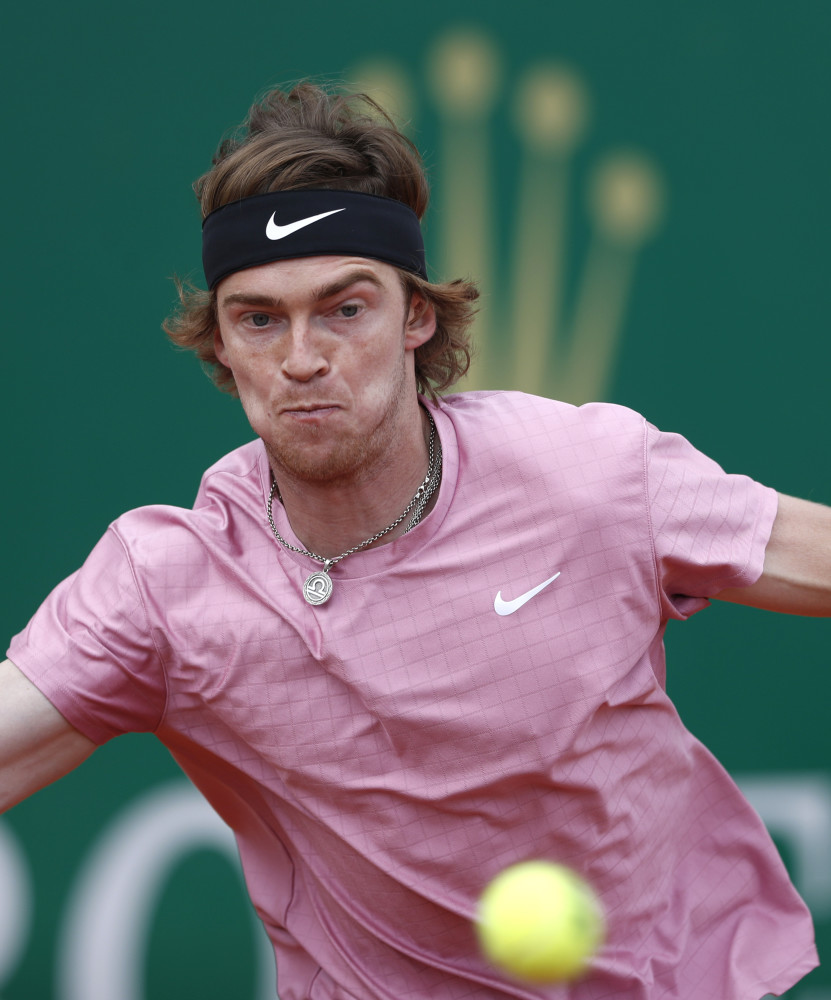 他已成为球 他已成为球